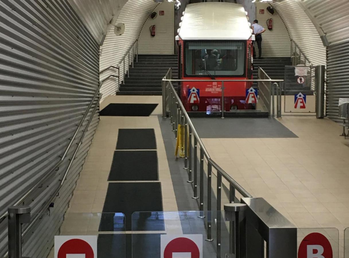 Calida Vivienda Turistica Centrica Junto Al Funicular Y Metro Apartment Билбао Екстериор снимка